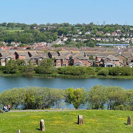 Villa Stunning 2 Bed House Near Coastal Path/Lake/Beach Llanelli Exterior foto